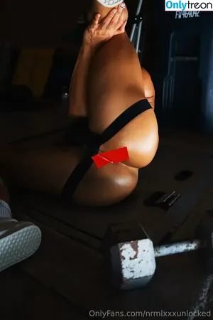  nude photo #0002