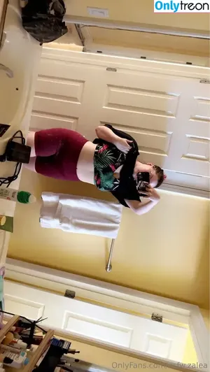 nsfw_zalea / BreeZalea / _azalyagonzalez / nsfw.zalea nude photo #0031