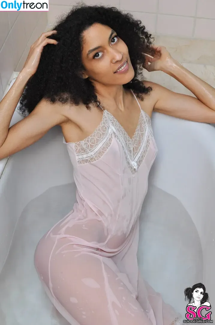 Nubia SG голая photo #0043 (its_nubia / nubialuvly)