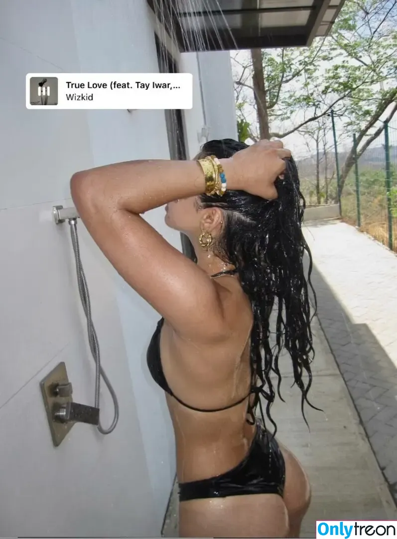 Nuha_mach nude photo #0014 (nuha._ / nuhamach / rhyheimshabazz)