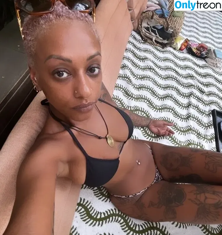 Nura Habib Omer nude photo #0255 (nura)