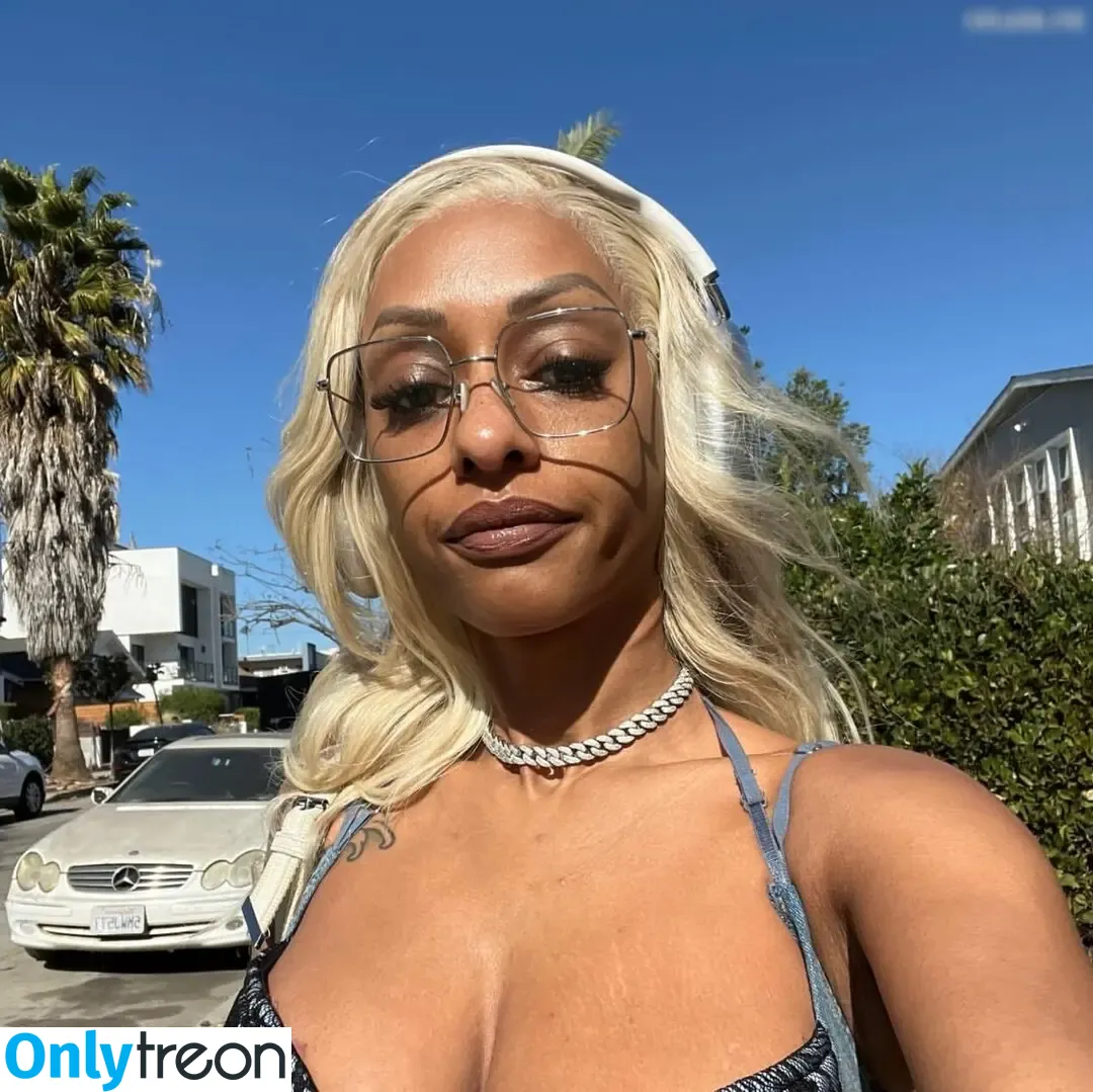 Nura Habib Omer nude photo #0353 (nura)