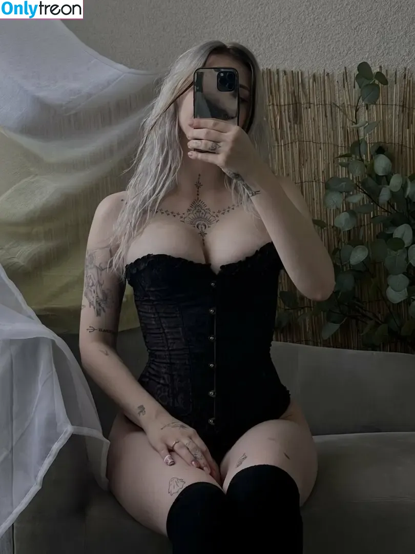 Nurse Fawn голая photo #0036 (Babyfawnx / Fawn / Fawne / Fawnx / fawntasy)