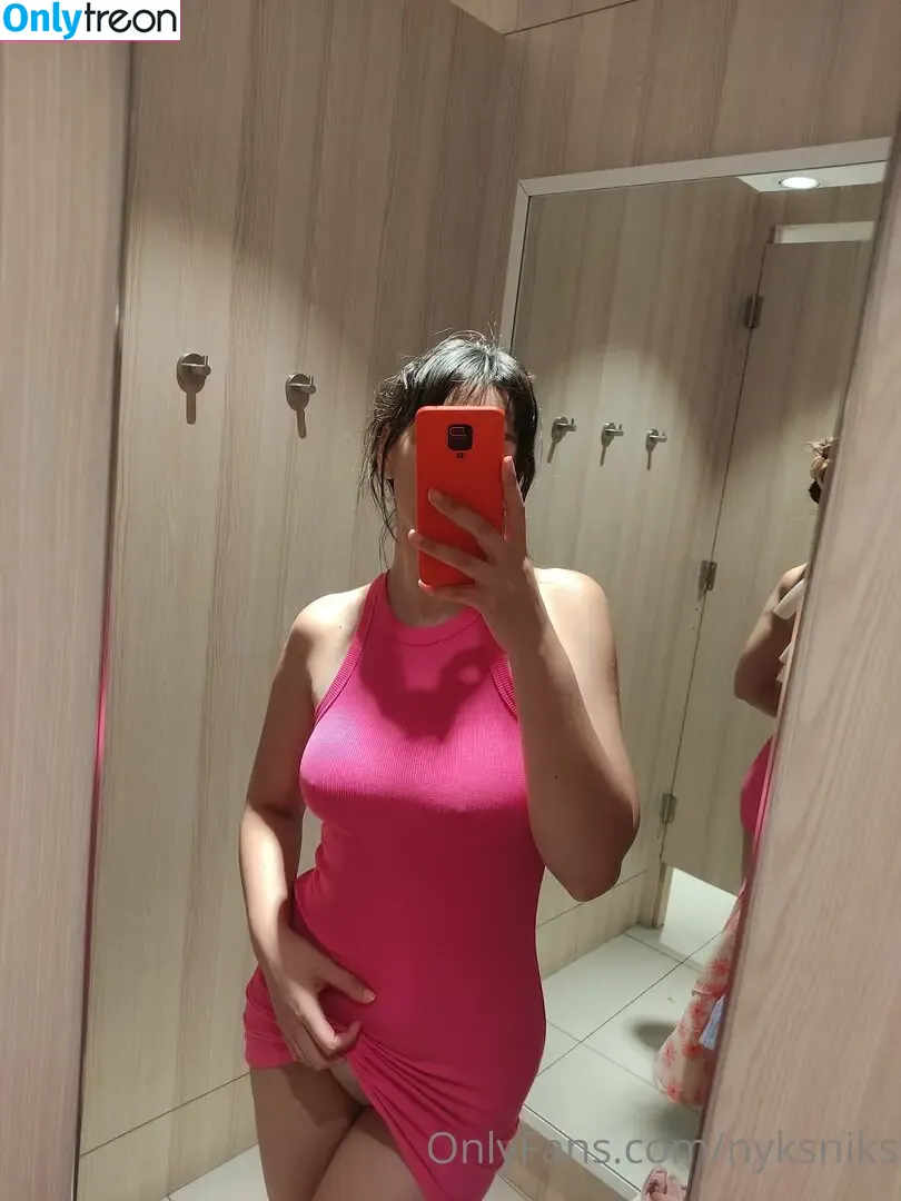 nyksniks nude photo #0016 (nikkss)