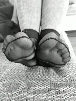 nylonfeetladyswitzerland / nylonfeetlady_switzerland nude photo #0007