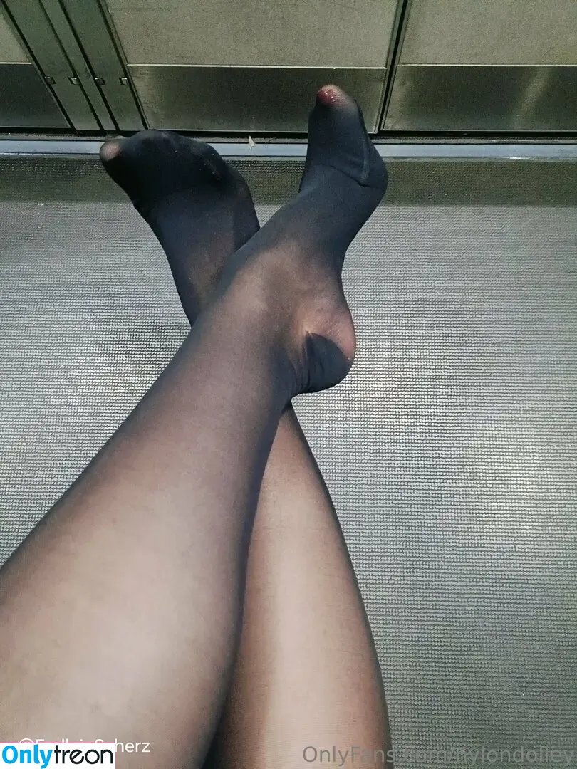 nylonfrollein nude photo #0020 (frollein.nylon / frolleinscherz)