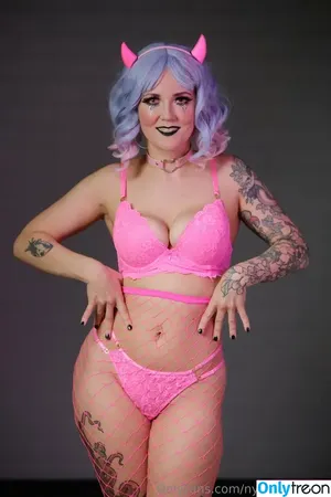 nymferatufree / nymferatu nude photo #0016