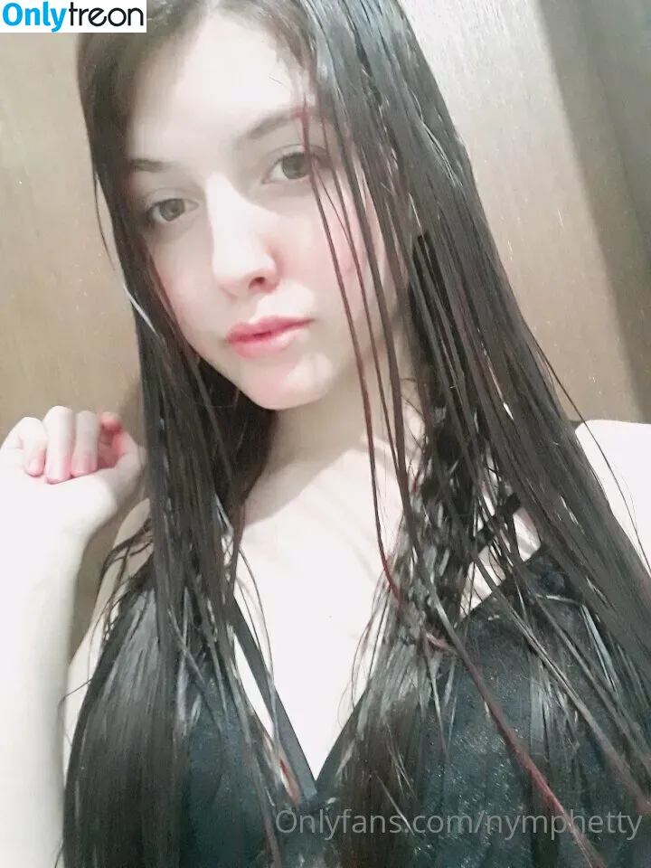 nymphelita nude photo #0002 (nymphelita_)