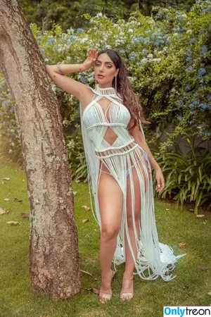 Nyvi Estephan / Discussão / nyvi_estephan / nyviestephan nude photo #0320