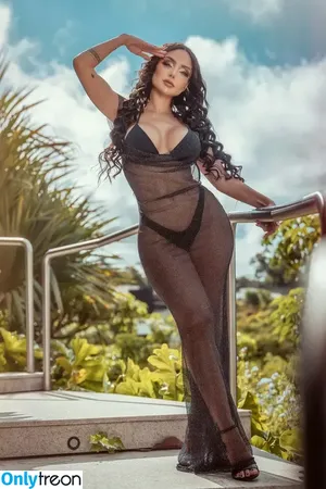 Nyvi Estephan / Discussão / nyvi_estephan / nyviestephan nude photo #0408