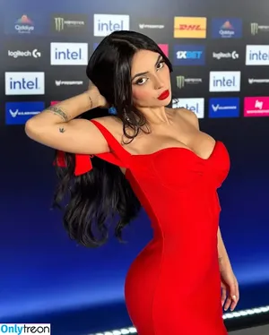 Nyvi Estephan / Discussão / nyvi_estephan / nyviestephan nude photo #0806