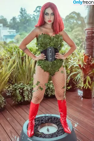 Nyvi Estephan / Discussão / nyviestephan nude photo #0949