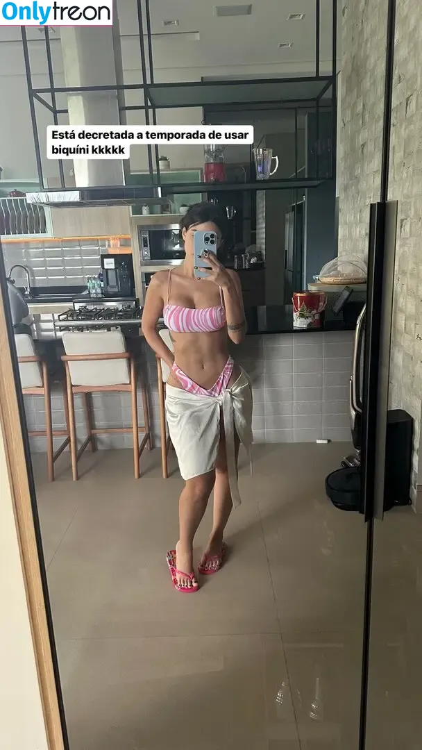 Nyvi Estephan nude photo #0312 (Discussão / nyvi_estephan / nyviestephan)