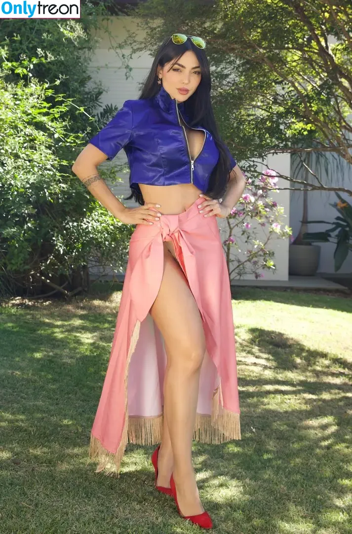 Nyvi Estephan nude photo #0617 (Discussão / nyvi_estephan / nyviestephan)