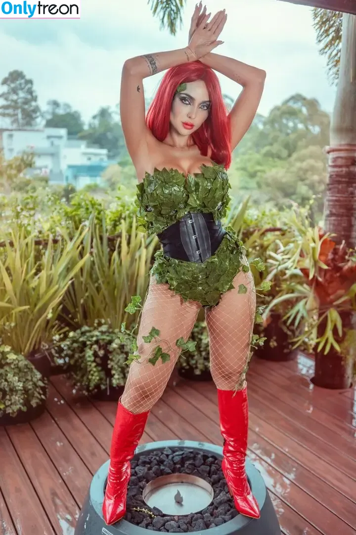 Nyvi Estephan nude photo #0947 (Discussão / nyviestephan)