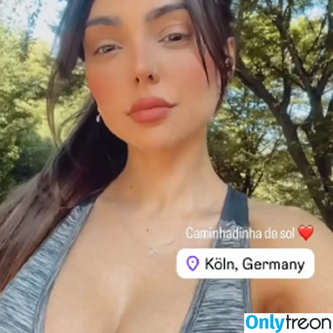 Nyvi Estephan nude photo #0960 (Discussão / nyviestephan)