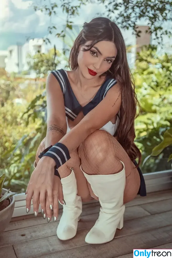 Nyvi Estephan nude photo #0971 (Discussão / nyviestephan)