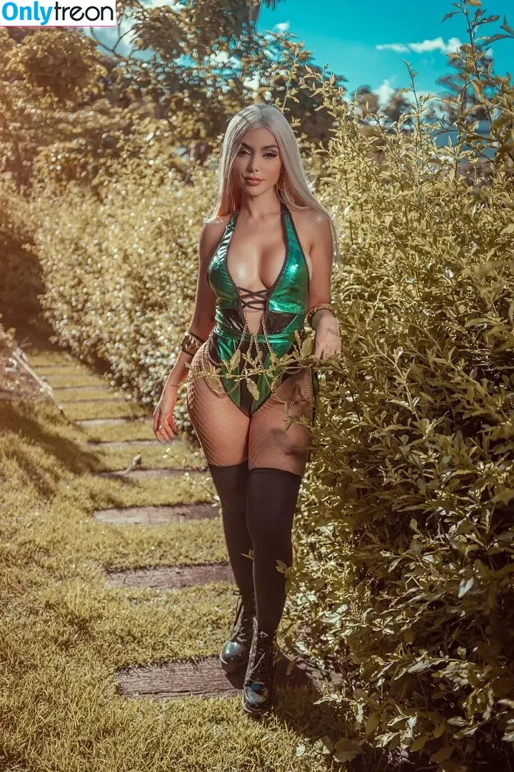 Nyvi Estephan nude photo #1013 (Discussão / nyviestephan)