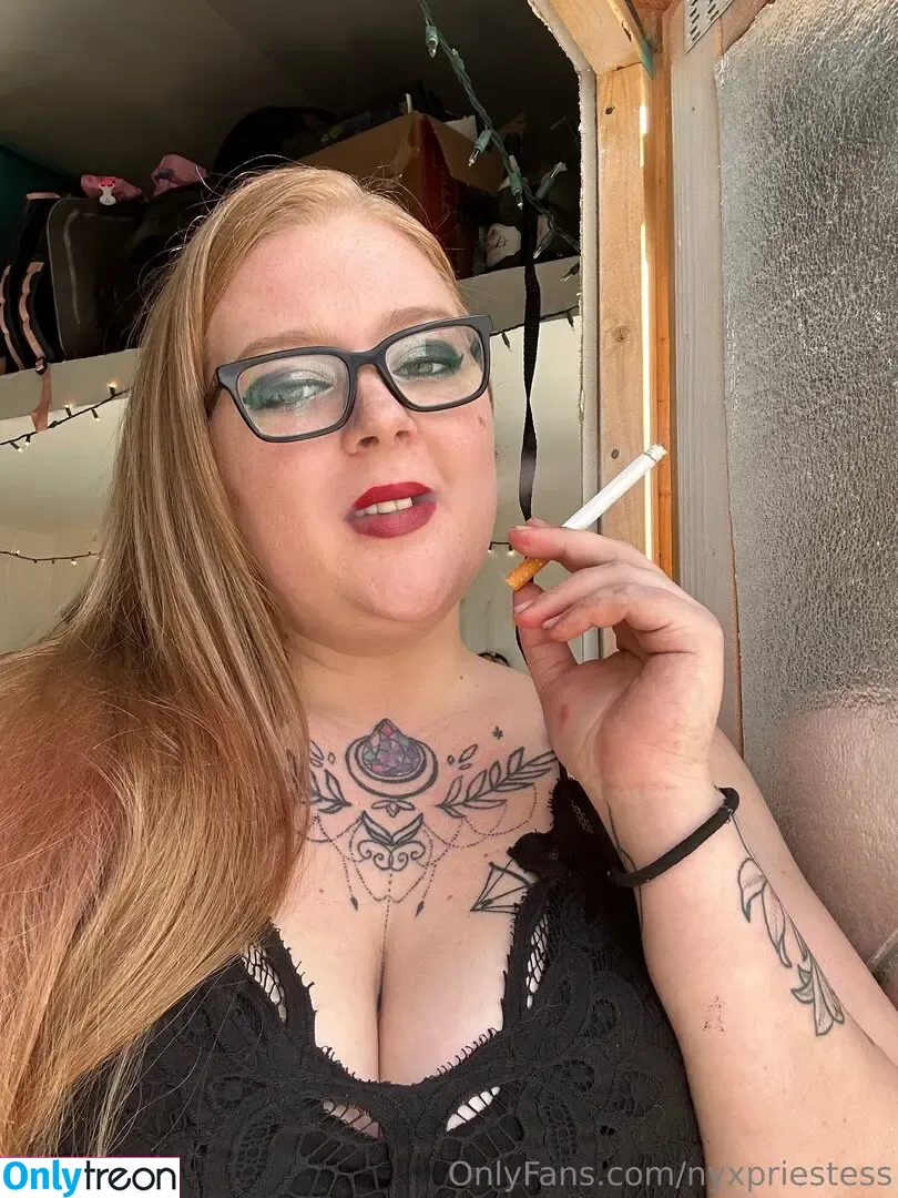 nyxpriestess голая photo #0003 (nyxpride)