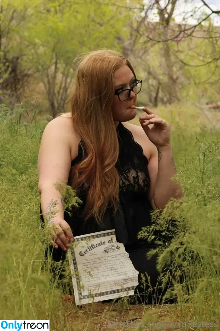 nyxpriestess голая photo #0022 (nyxpride)