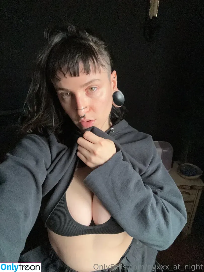 nyxxx_at_night nude photo #0018 (Nyx / nyxx_at_night)