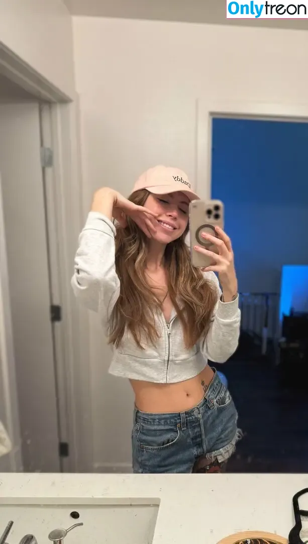 Nyybeats nude photo #0098 (Nyybeats)