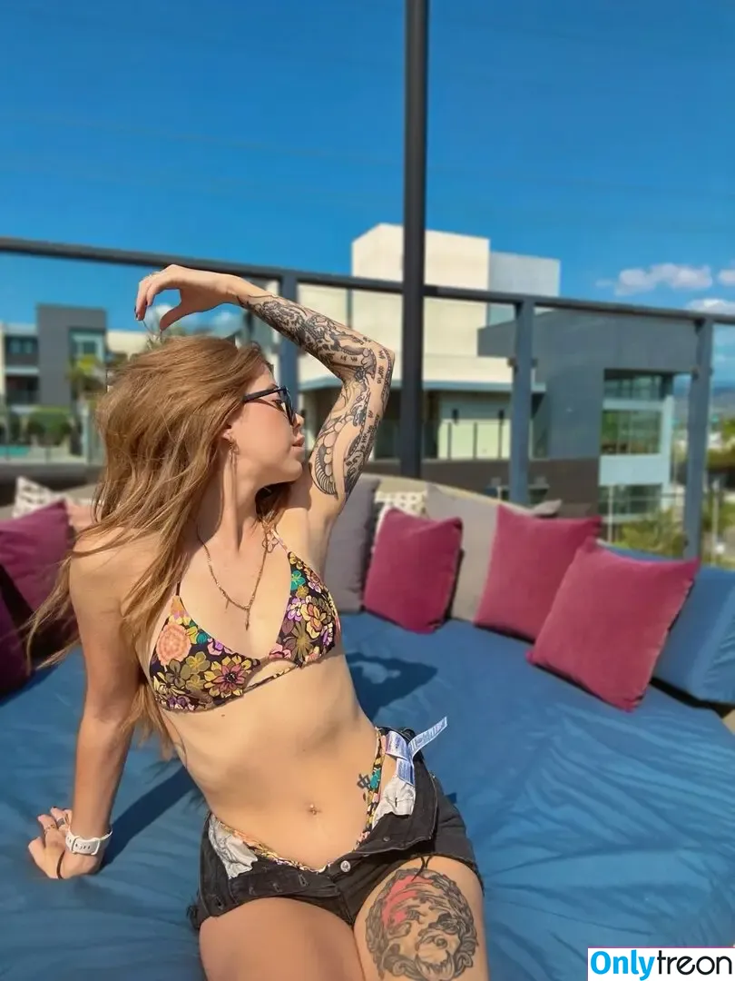 Nyybeats nude photo #0179 (Nyybeats)