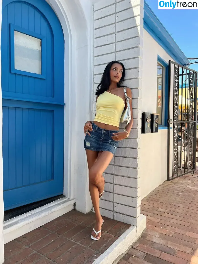 Official.Anaiis голая photo #0152 (React girl)