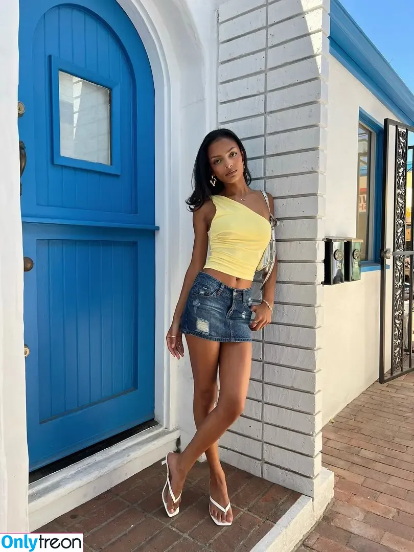 Official.Anaiis голая photo #0156 (React girl)