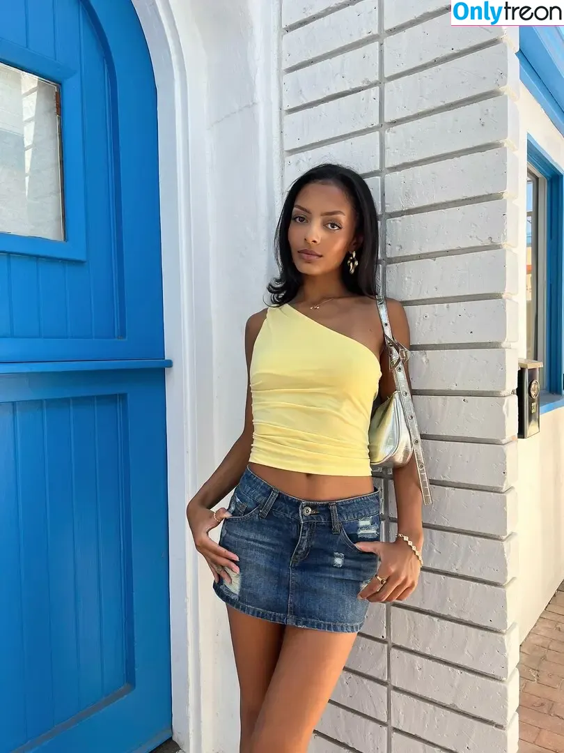 Official.Anaiis голая photo #0157 (React girl)