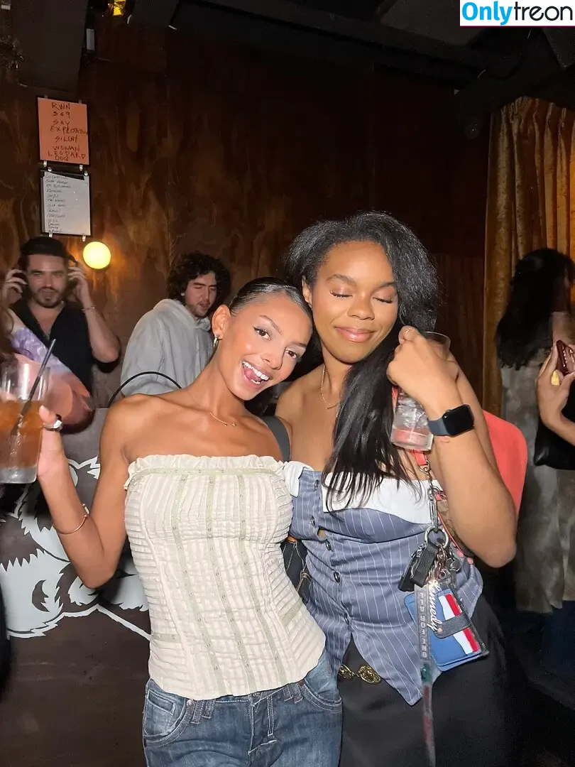 Official.Anaiis голая photo #0171 (React girl)