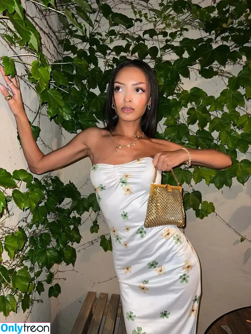 Official.Anaiis голая photo #0179 (React girl)