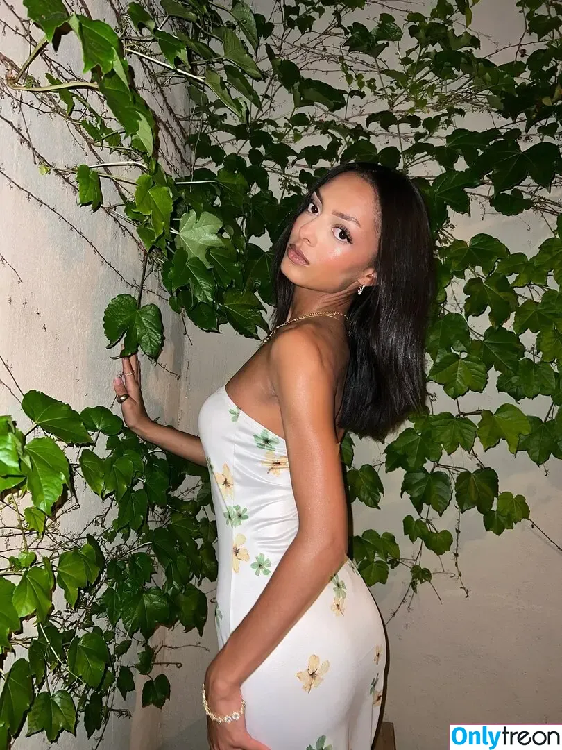 Official.Anaiis голая photo #0181 (React girl)