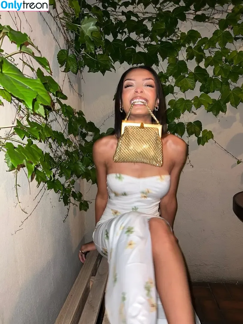 Official.Anaiis голая photo #0183 (React girl)