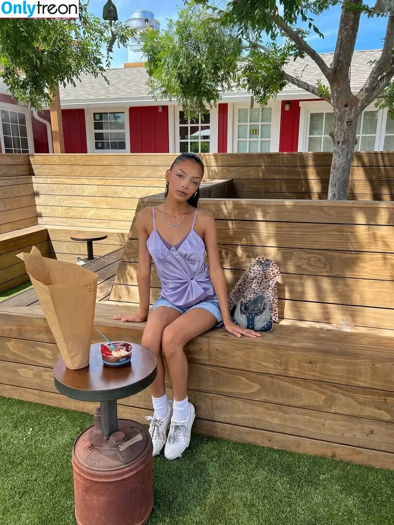 Official.Anaiis голая photo #0197 (React girl)