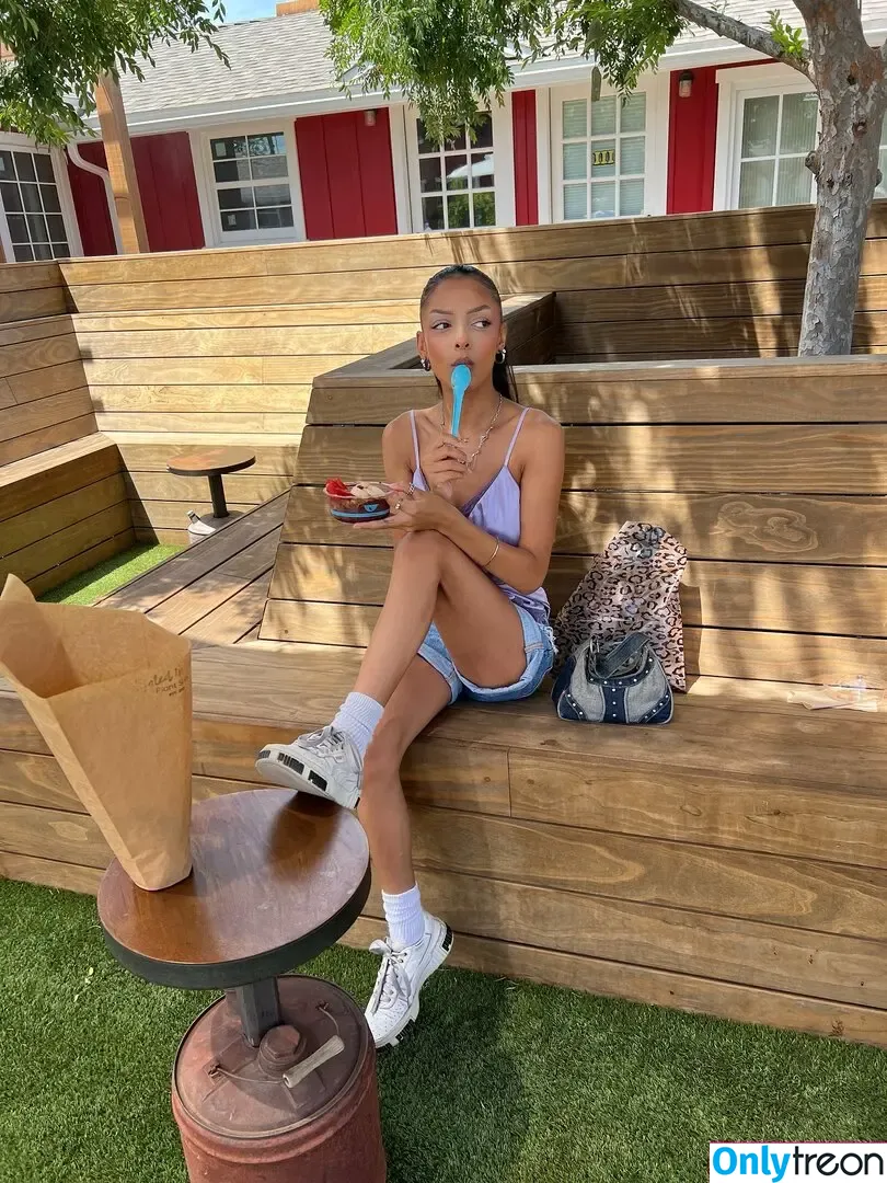 Official.Anaiis голая photo #0198 (React girl)