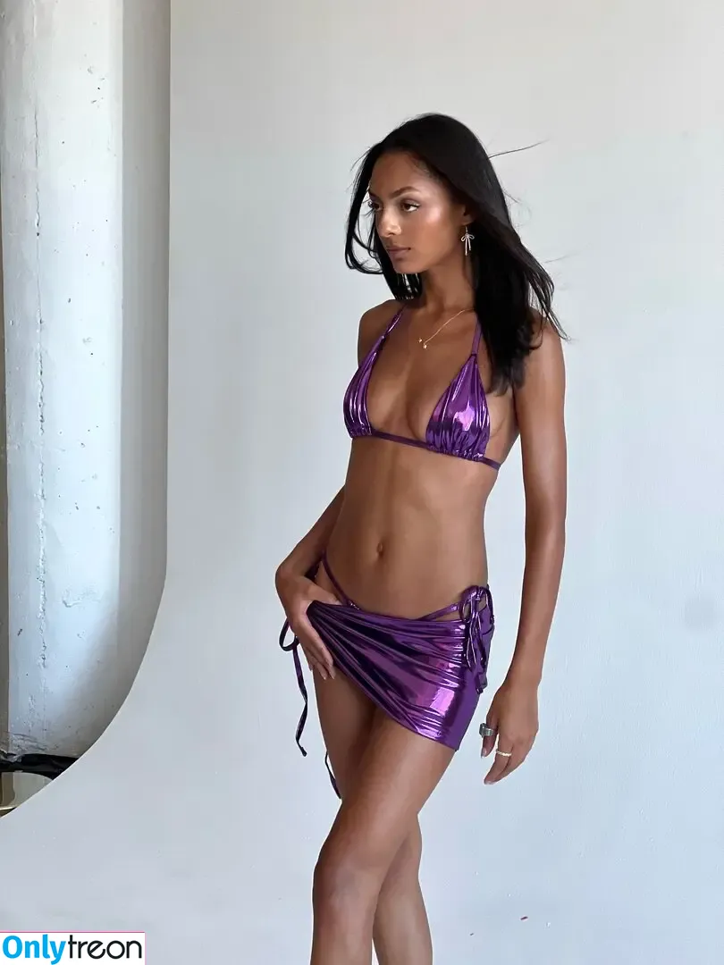 Official.Anaiis голая photo #0213 (React girl)