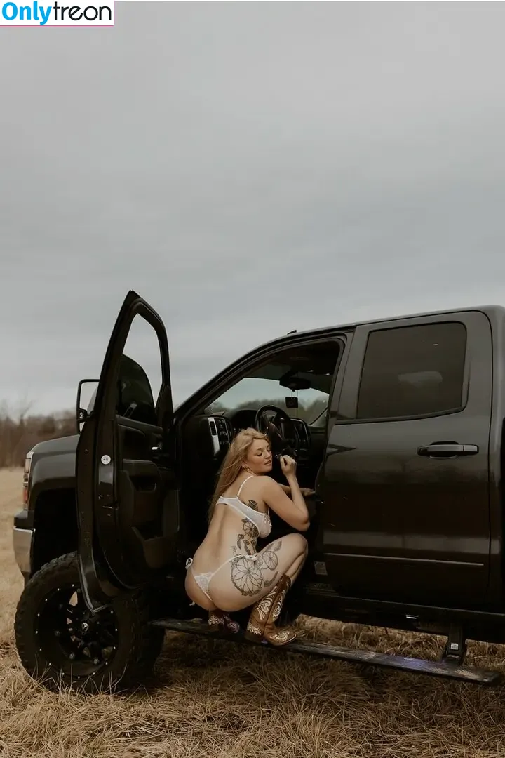 officialcaseylane голая photo #0015 (caseylane96)