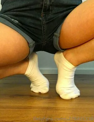 officialfeetforfun / officialeman__ nude photo #0015