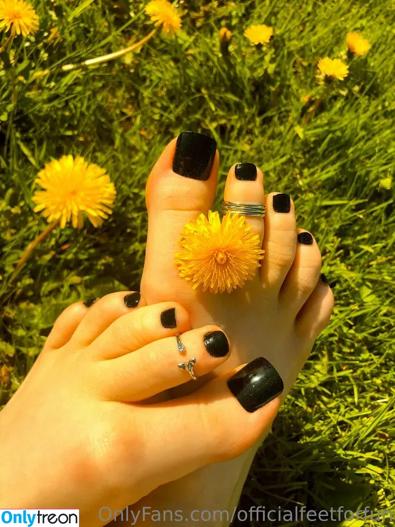 officialfeetforfun nude photo #0089 (officialeman__)