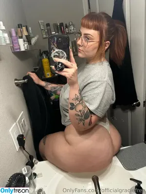 officialgraciefree / graciii3 nude photo #0014