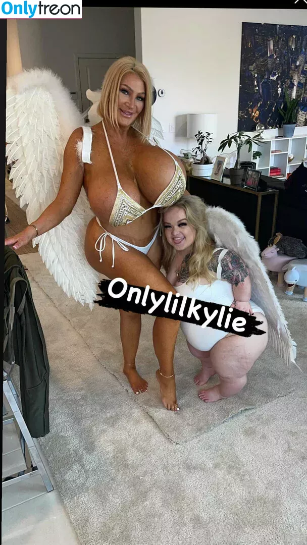 officialkylie голая photo #0023 (officialkyliequinn)