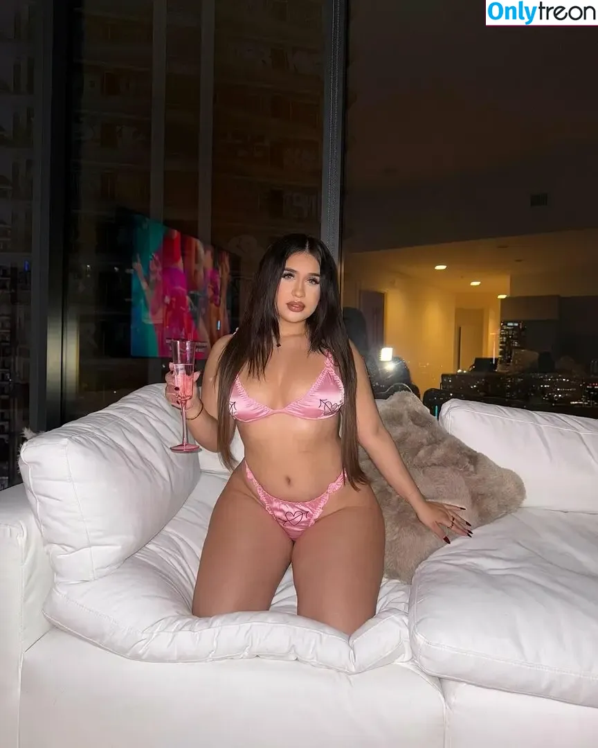 ohfficially_ynahpets nude photo #0002 (peachybunzoy / ynahpets_soltero)