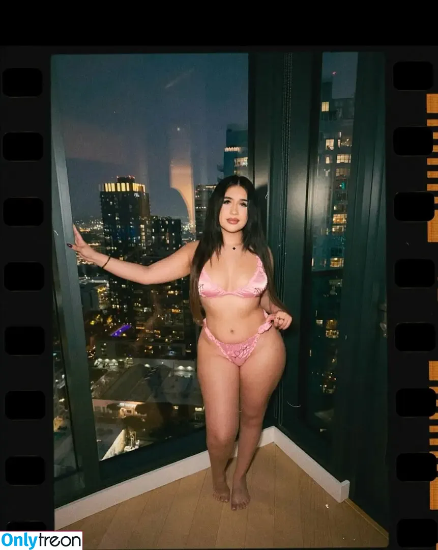 ohfficially_ynahpets nude photo #0003 (peachybunzoy / ynahpets_soltero)