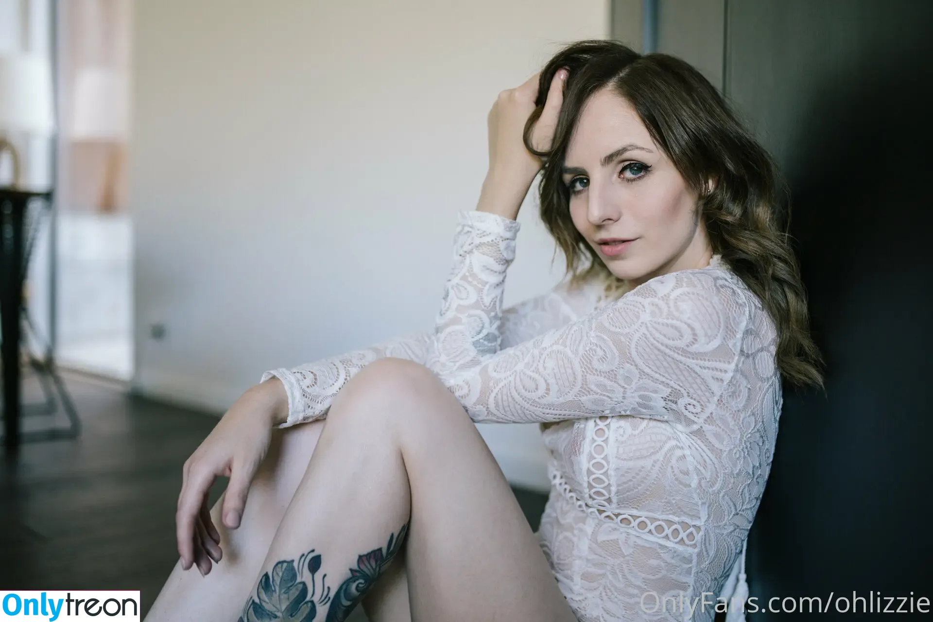 ohlizzie nude photo #0010 (ohlizzie)
