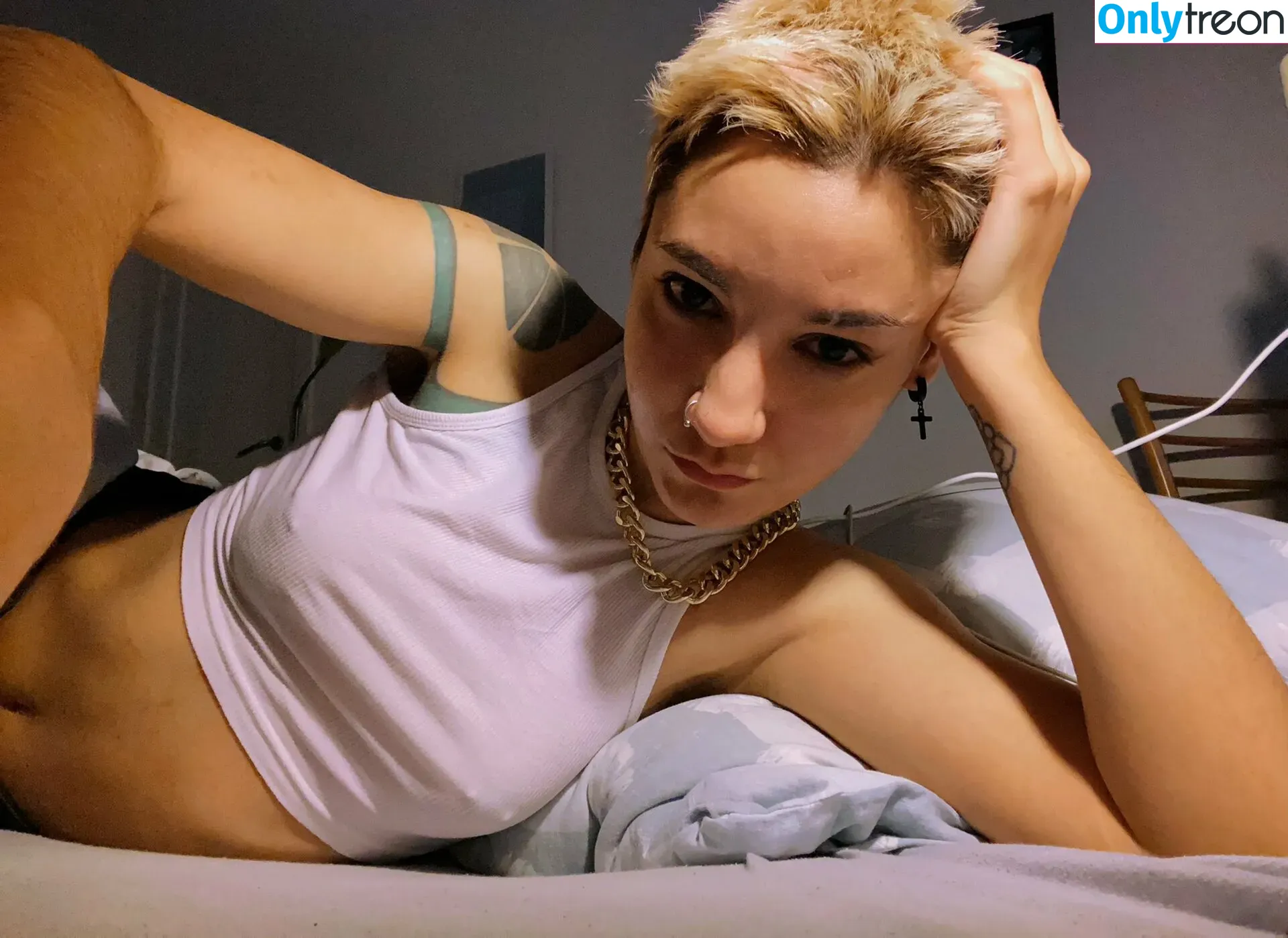 Ohnips голая photo #0023 (Artbynips)