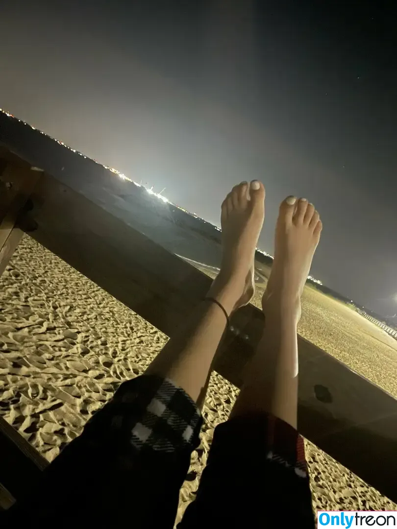 ohstrawburry nude photo #0002 (ohstrawburry)