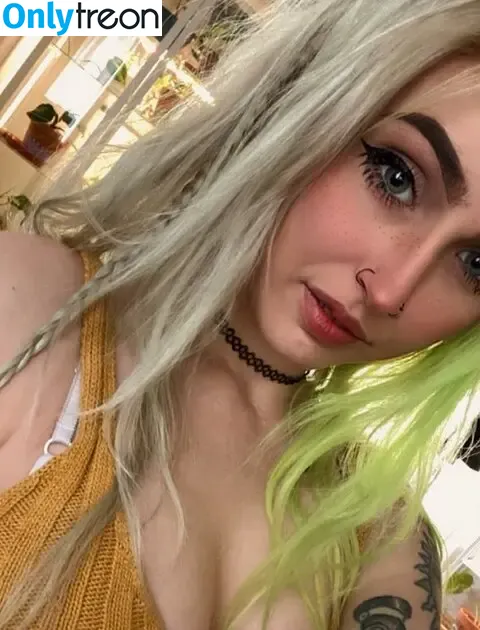 okhighkai nude photo #0002 (kyhigh_tv)