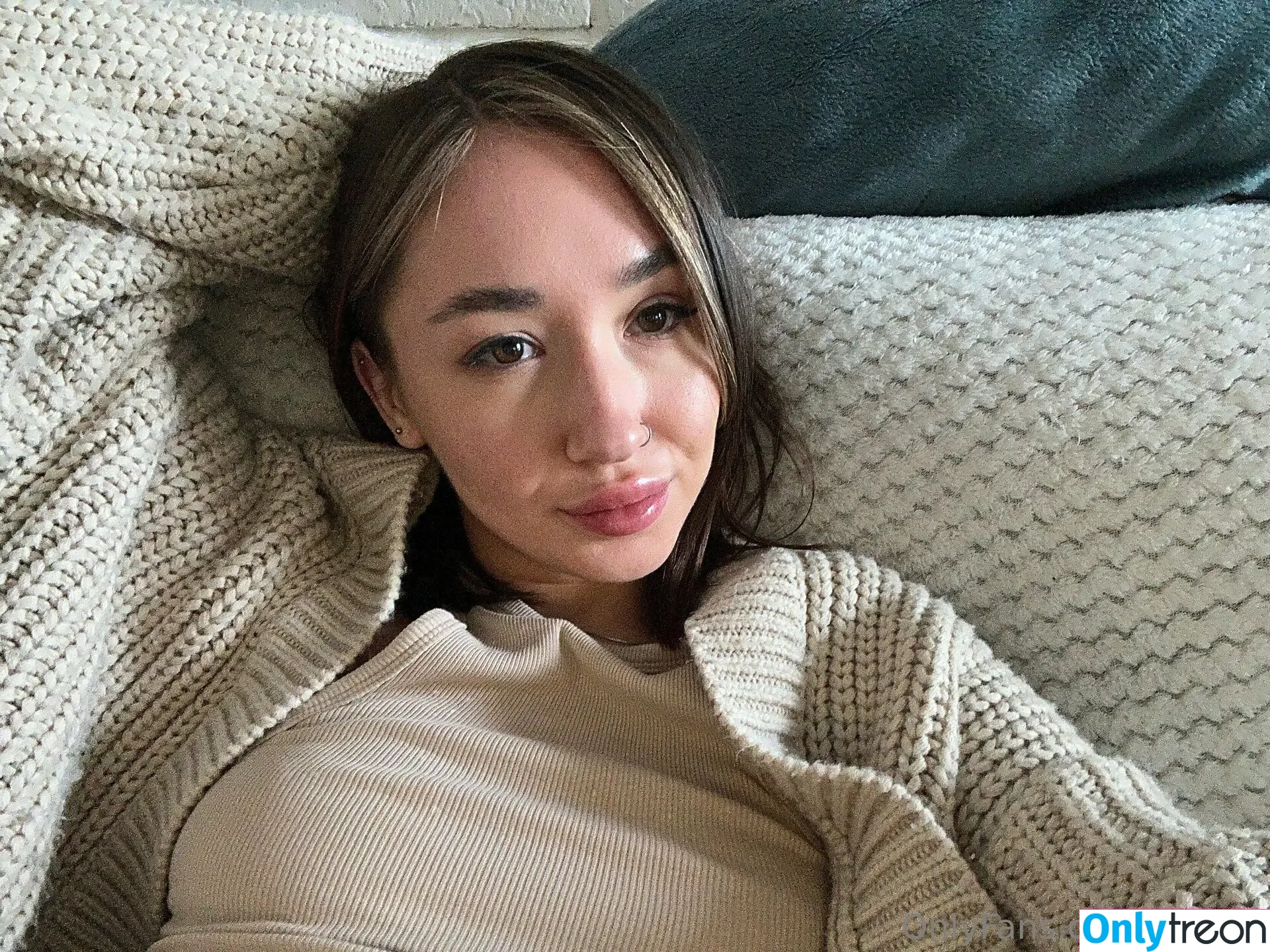 okhik0 nude photo #0045 (kh0k0)