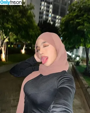 OklinFia / OklinFiaPutri nude photo #0008